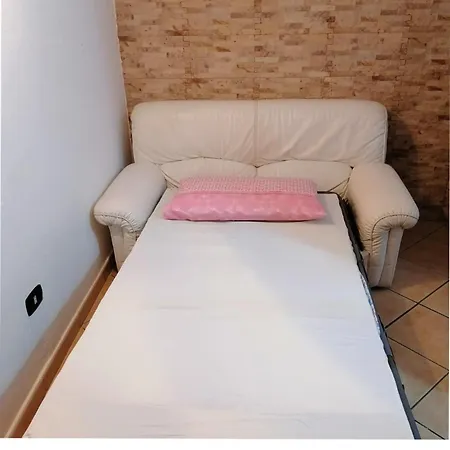 La Casetta Dell'arcobaleno Apartment *